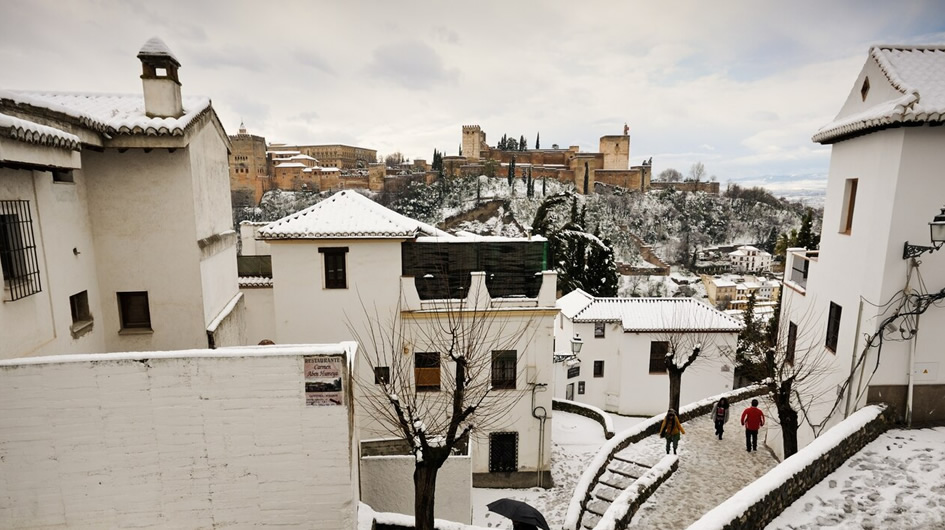 granada para pasar tus vacaciones de invierno en España